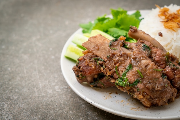 Baked Pork Ribs with Sauce