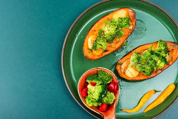 Baked sweet potato with vegetable filling