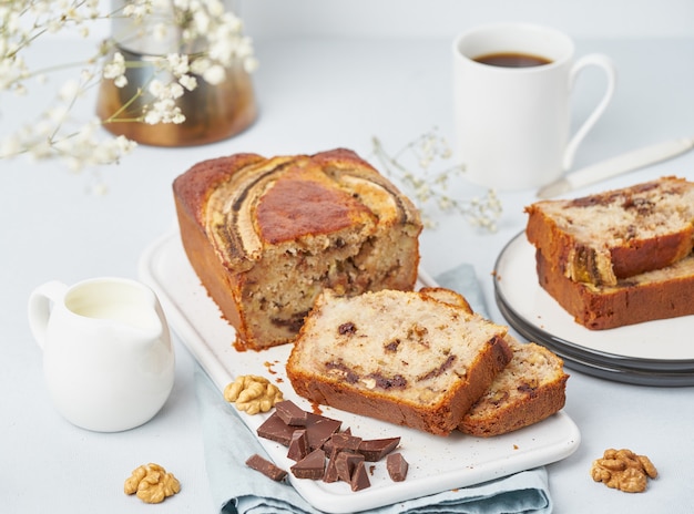 Banana bread. Sliced cake with banana, chocolate, walnut. Traditional american cuisine, 