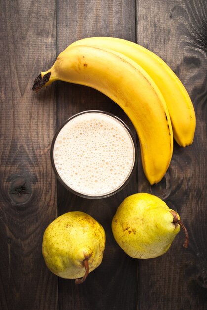 Banana and pear smoothie