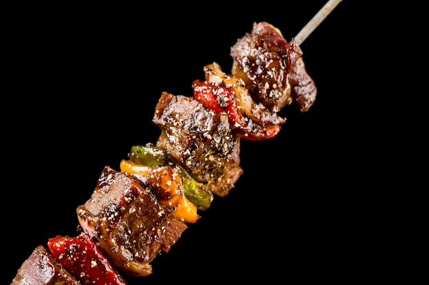 Barbecue Beef Kebabs with green pepper