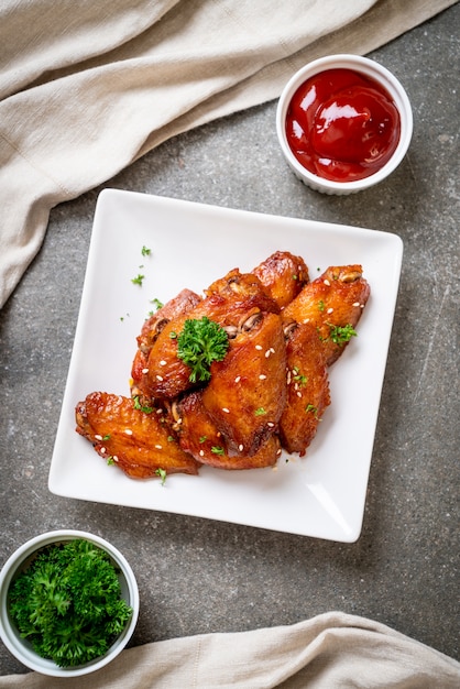 barbecue chicken wings with white sesame