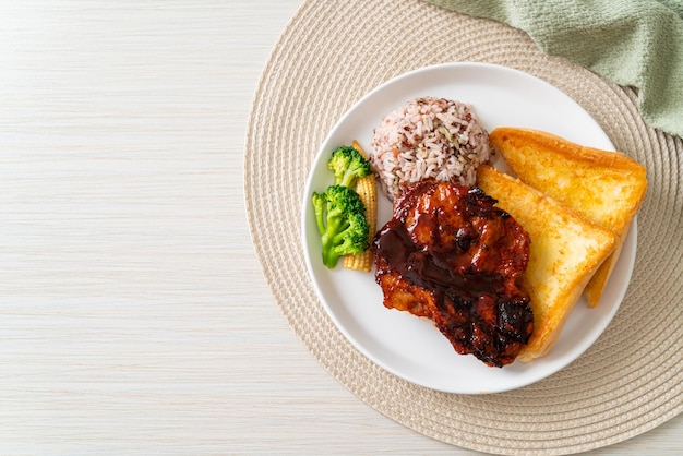 Barbecue pork steak with rice berry