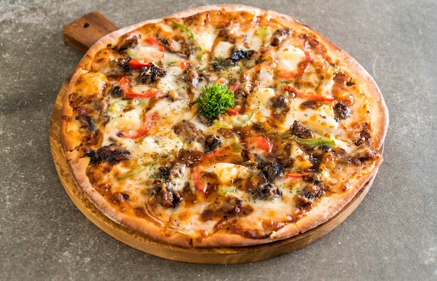 bbq pork pizza