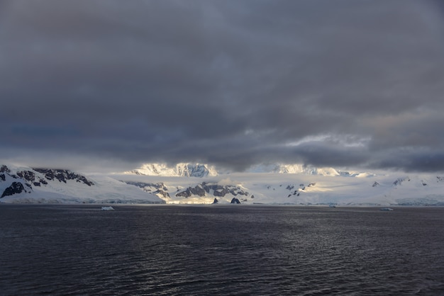 Beautiful AntarctiÑ seascape