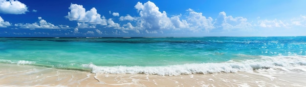 Photo beautiful beach with white sand and turquoise water under blue sky with fluffy clouds