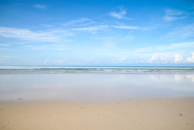 beautiful seascape with sky and cloud