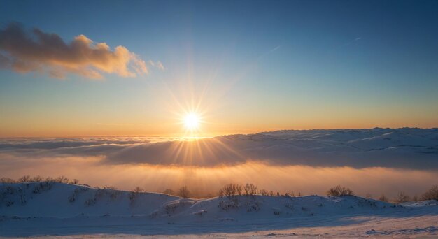 Photo a beautiful sunrise over a mountain covered with snow