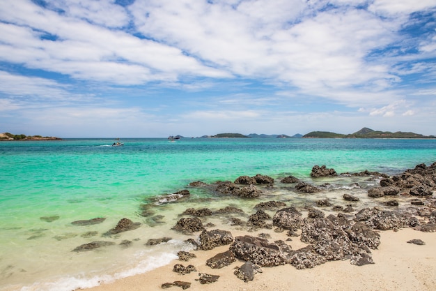 Beautiful tropical beach in Sameasarn island, Chonburi province, Thailand.