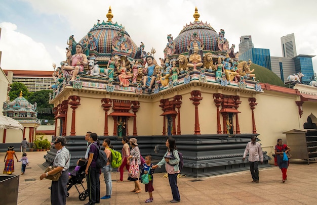 A beautiful view of Sri Mariamman temple in Singapore