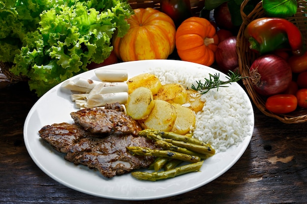 Beef asparagus, potatoes and rice