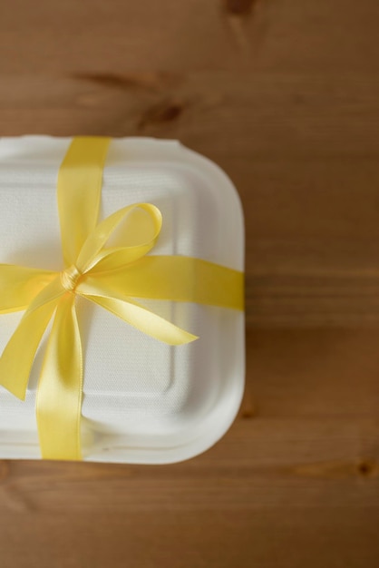 Bento box decorated with ribbon