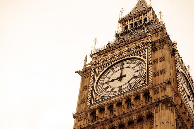 Big Ben and Houses of Parliament in London