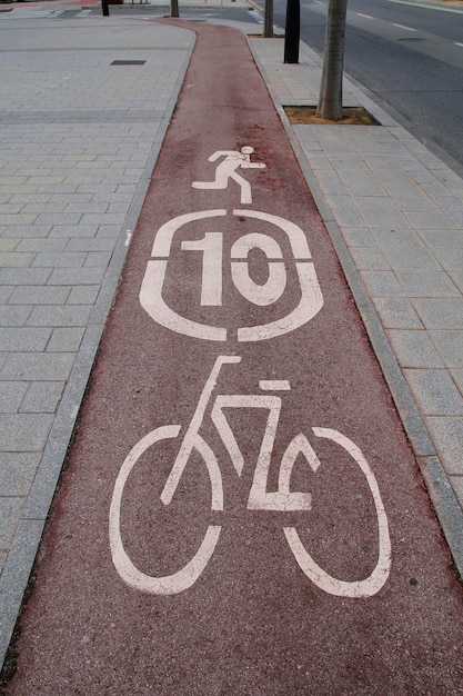 Bike sign in a lane