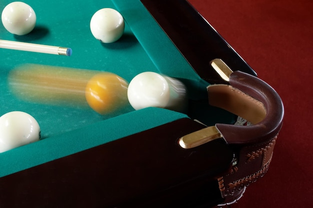 Billiard pocket