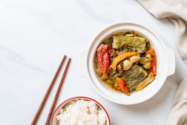 Bitter gourd and preserved mustard green soup with pork