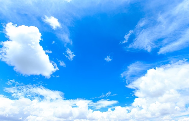 Blue sky background with tiny cloudsxAxA