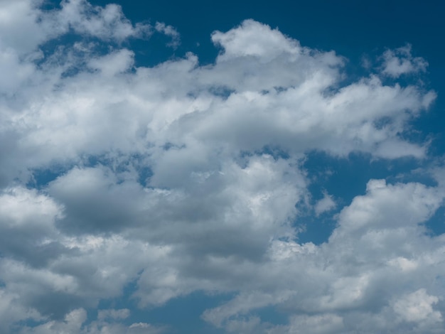 Blue sky and white cloud