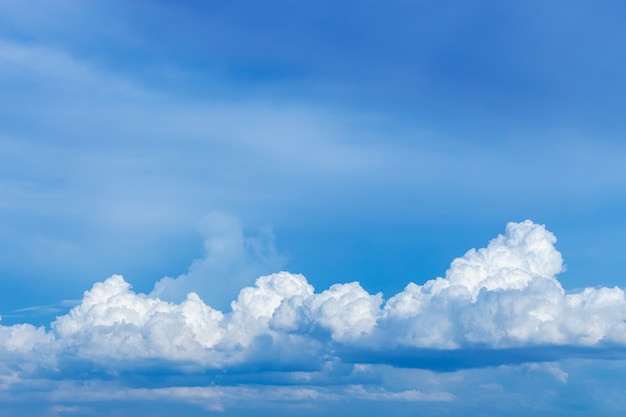 Blue sky with white cloud 