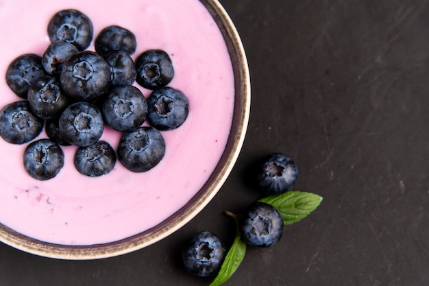 blueberry yoghurt bowl and blueberries