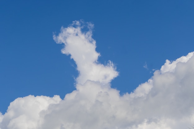 Blurry image of white clouds on the dark blue sky The more you look, the more you come up with new ideas, ideas and imaginations.