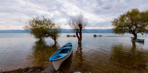 a boat that is in the water with a boat in the water