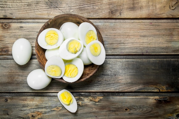 Boiled eggs in bowl