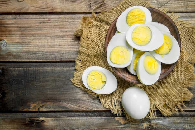 Boiled eggs in bowl