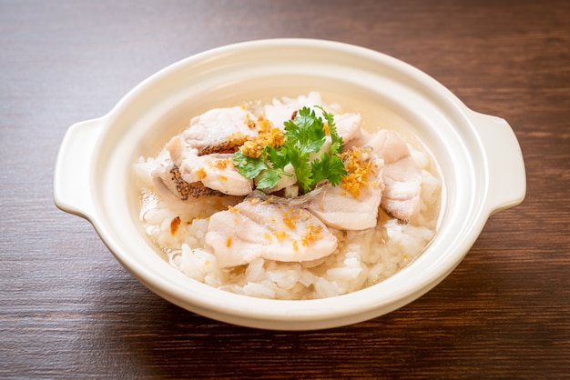 Boiled rice soup with seafood