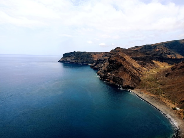 Bonita playa de la Guancha de la Gomera en las Islas Canarias