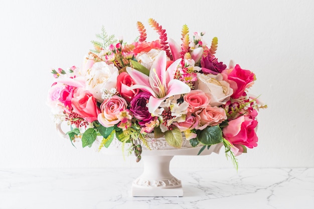 bouquet flowers in vase