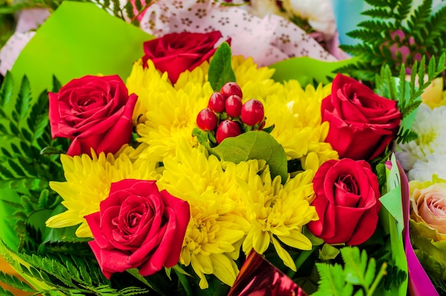 Bouquet of flowers with roses and chrysanthemums.