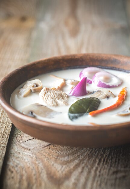 Photo bowl of thai tom kha kai soup