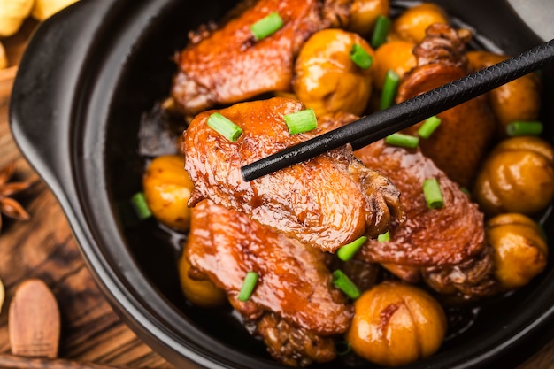 Braised Chicken Wings with Chestnut
