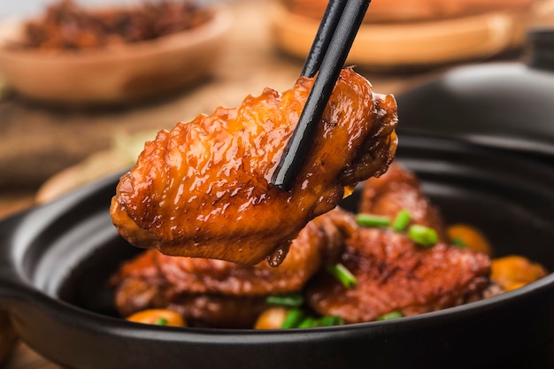 Braised Chicken Wings with Chestnut
