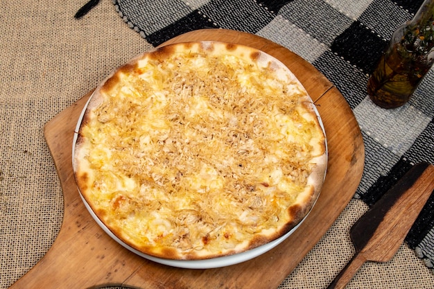 Brazilian Shredded chicken pizza with cream cheese