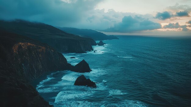 Photo breathtaking coastal view at twilight showcasing cliffs and waves against a dramatic sky