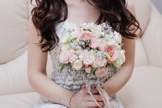 bride holding bouquet wedding day bridal bouquet