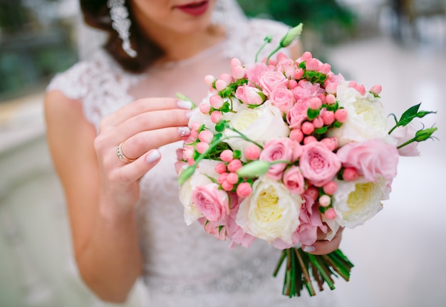 Bride holding bouquet