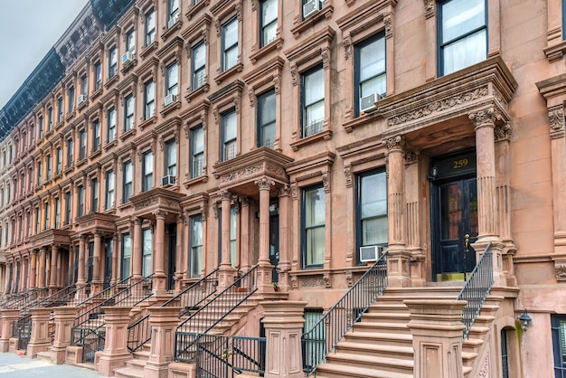 Photo brownstones in the harlem neighborhood of new york city