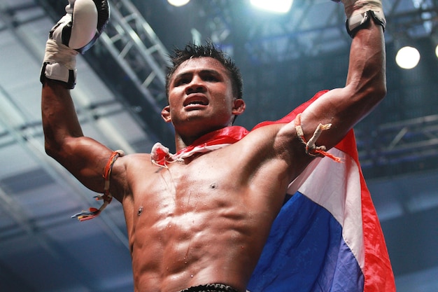 Buakaw Banchamek, World-class thai boxing