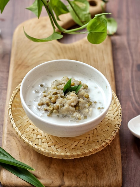 Bubur Kacang Hijau, Indonesian dessert or breakfast made from mung beans and coconut milk