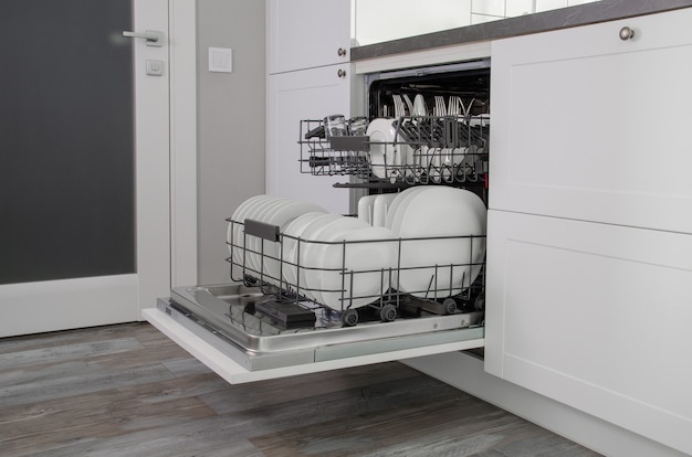 Built-in kitchen dishwasher