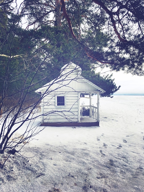 Photo built structure on snow covered landscape