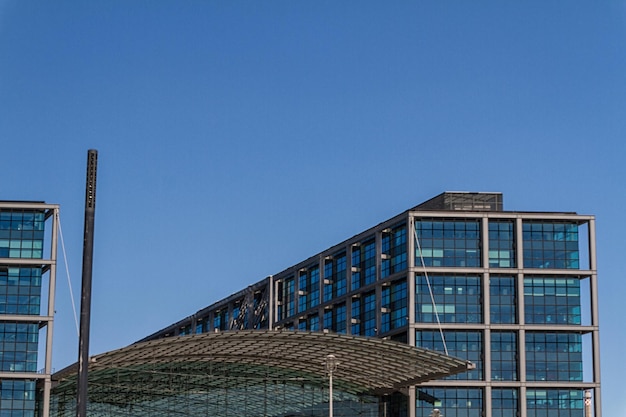 The Bundeskanzleramt Kanzleramt Chancellery is the seat of the German federal government and the residence of the German Bundeskanzler Chancellor It is located in Berlin Germany