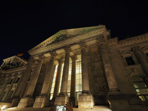 Photo bundestag parliament in berlin at night