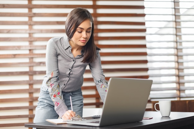 Business woman working at the office