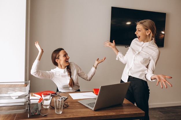 Business women working in office