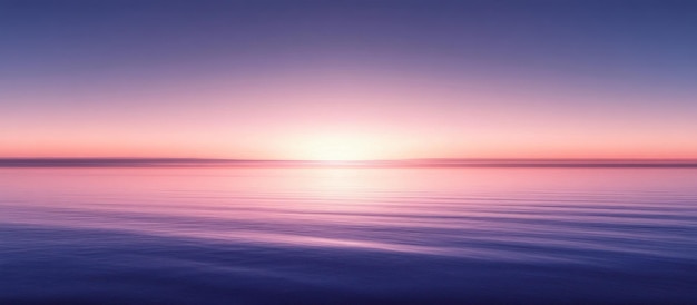 Photo calm sea at sunset with a gradual purple and pink sky