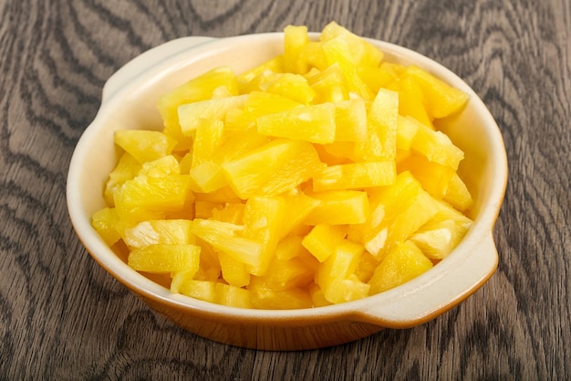 Canned pineapple